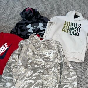 Lot of 4 boys hoodies sz YS. Great condition. Nike, under armour & Adidas